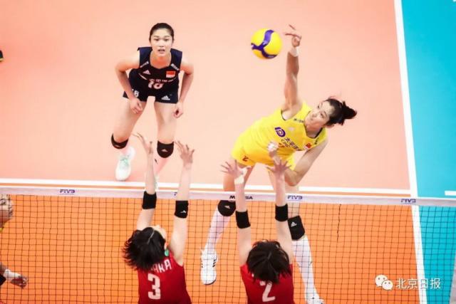 中国女排五连胜 3比0横扫日本队！