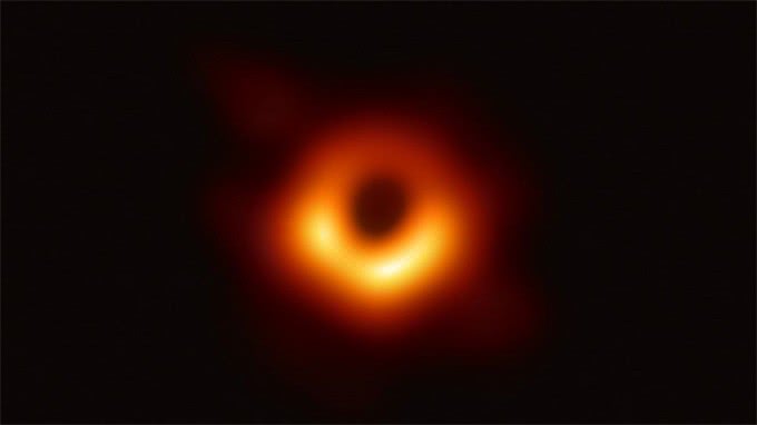 NASA绘制出黑洞图像 高清精细