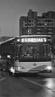 沈阳23时仍在运行的公交线路共有18条